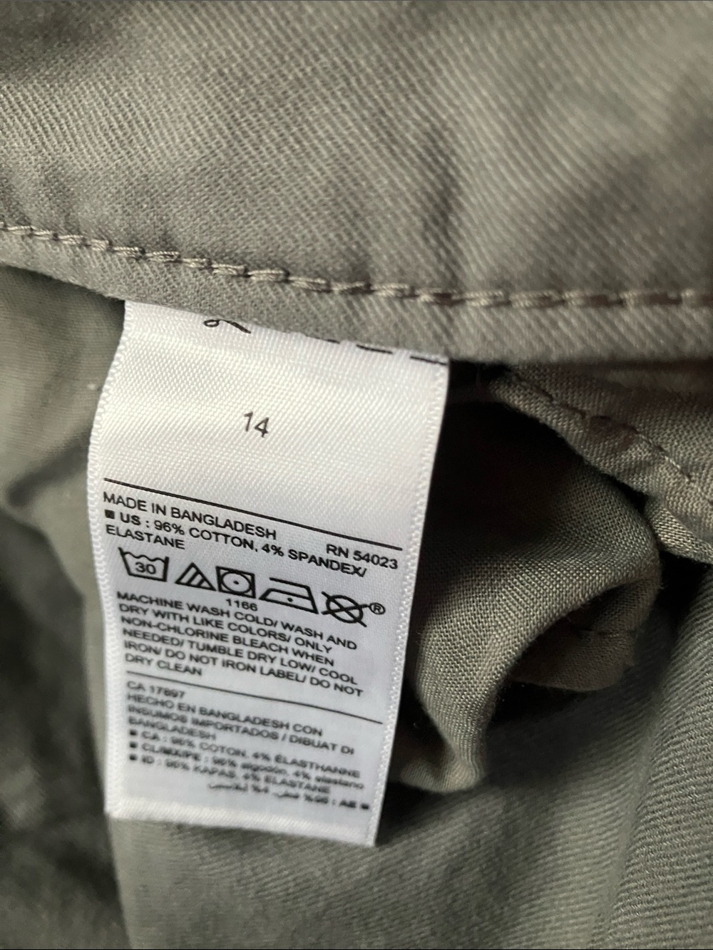 Old Navy - Bundle of 4 Women’s High Rise Pixie Pants - 14 - Picture 9 of 11